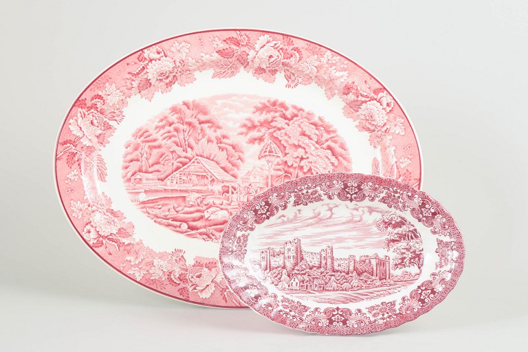 Set of 2 serving trays, Olde Country and Wood & Sons.