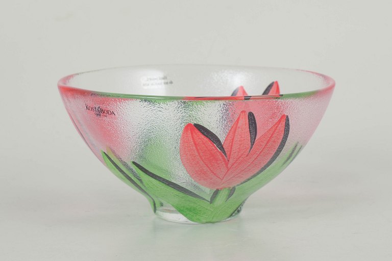Ulrica Hydman-Vallien for Kosta Boda, glass bowl.