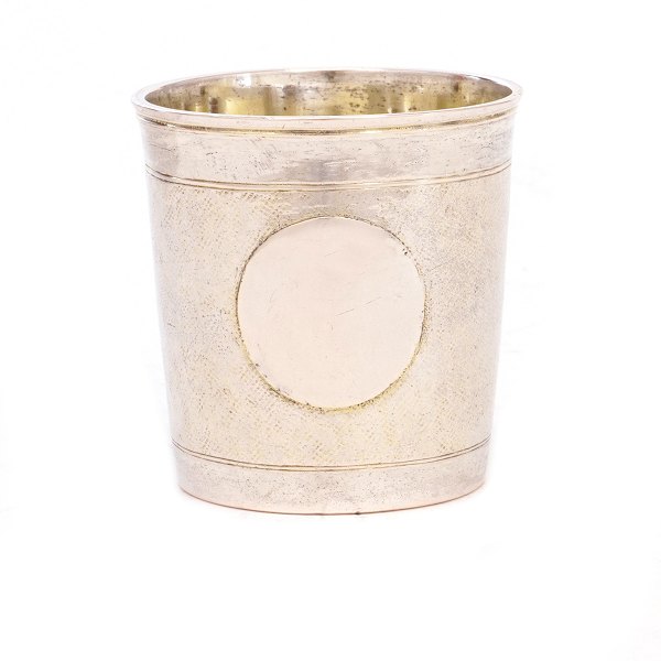 Danish silver cup by Chr. Pedersen Høvring, Randers, 1754-82. H: 6,7cm. W: 136g