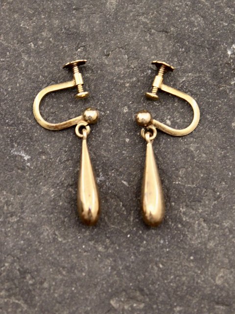 8 carat gold earrings
