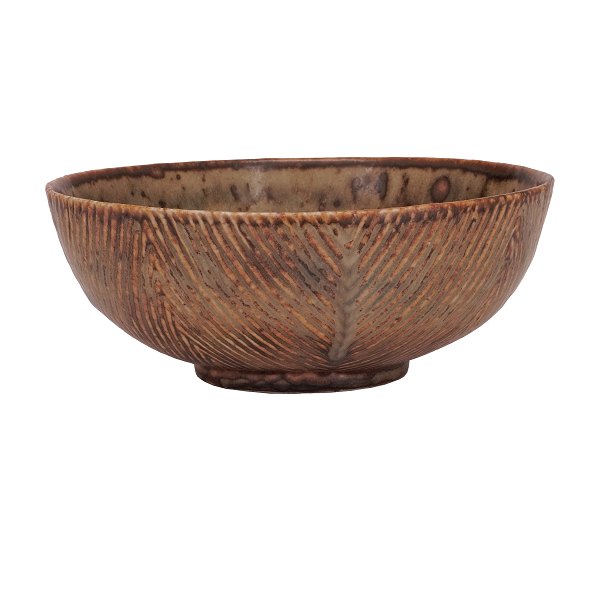 Axel Salto for Royal Copenhagen sung glazed stoneware bowl signed "Salto". H: 6,4cm. D: 16,3cm