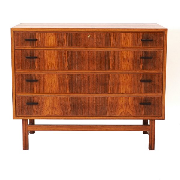 Chest of drawers made by Kjeld Jørgen Aagesen and awarded 31.10.1968. H: 74cm. W: 90cm. D: 47cm