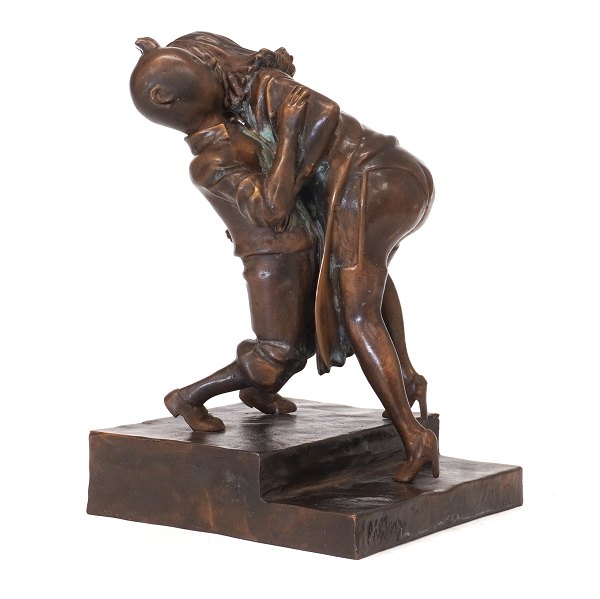 Ole Ahlberg bronze 2011 10/30. H: 23cm. Base: 16x14,5cm