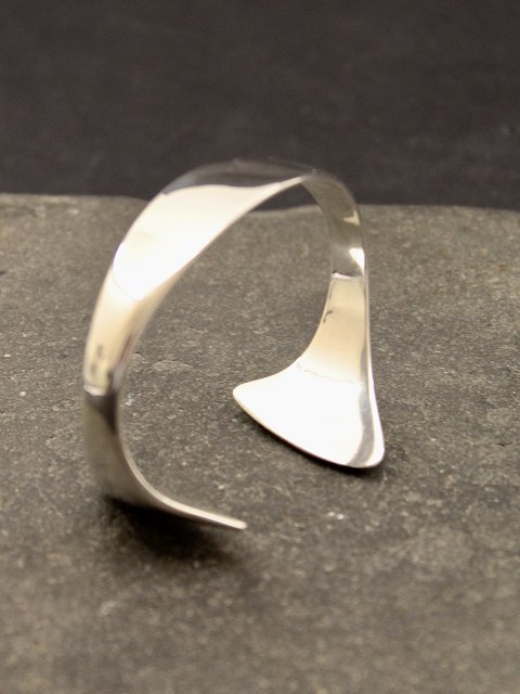 Hans Hansen sterling silver bangle no. 213