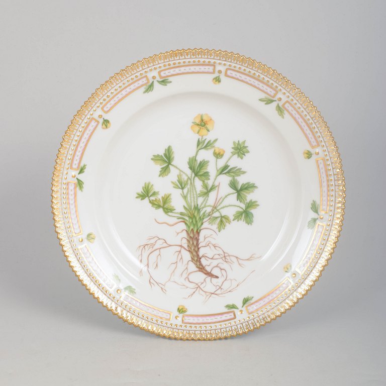 Royal Copenhagen, Flora Danica lunch plate.
